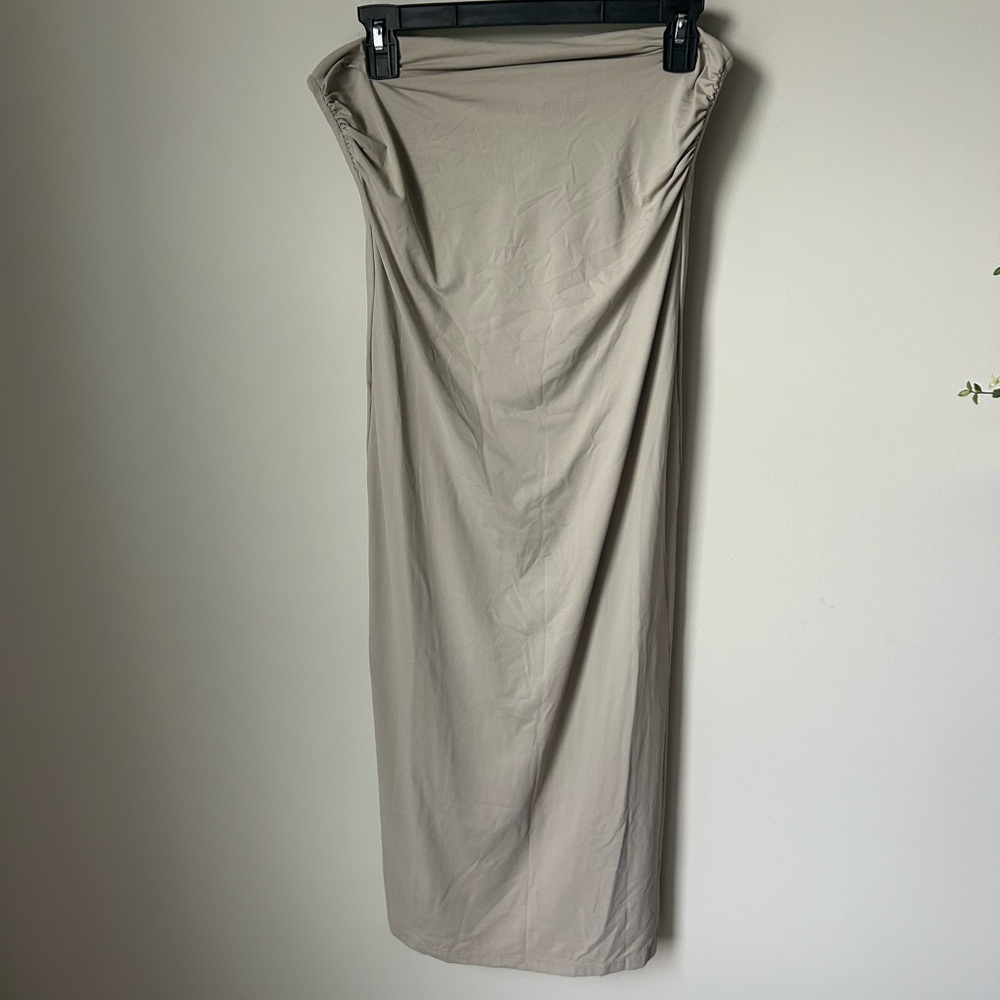 HoH1960 Greige Midi Strapless Ruched Dress